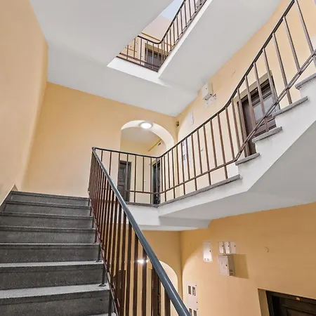 Cute In The Historic Old Town Of Warschau